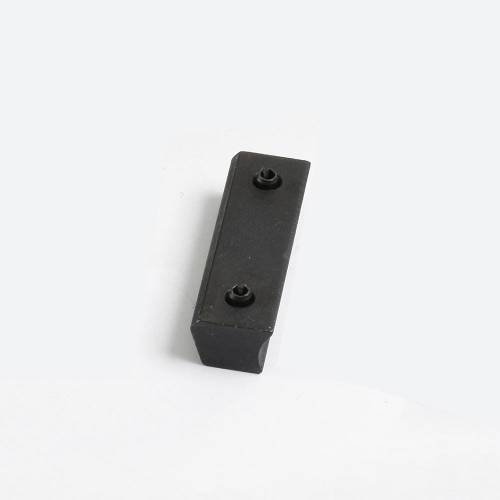 30500